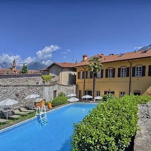 Vinicia, Pool, Jacuzzi, Airco Pensión